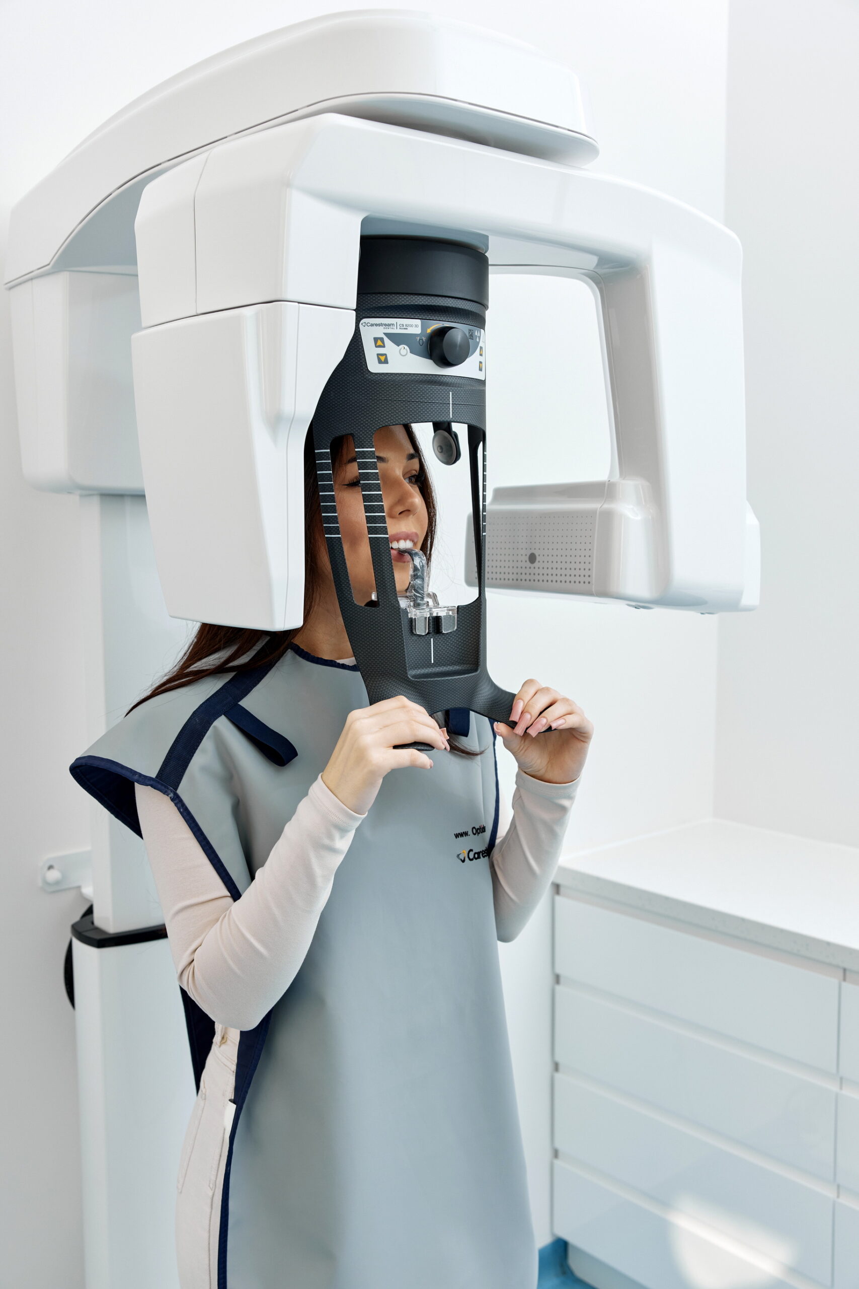 badanie pantomograficzne zębów pacjentki podczas pierwszej wizyty
diagnostyka stomatologiczna Łódź