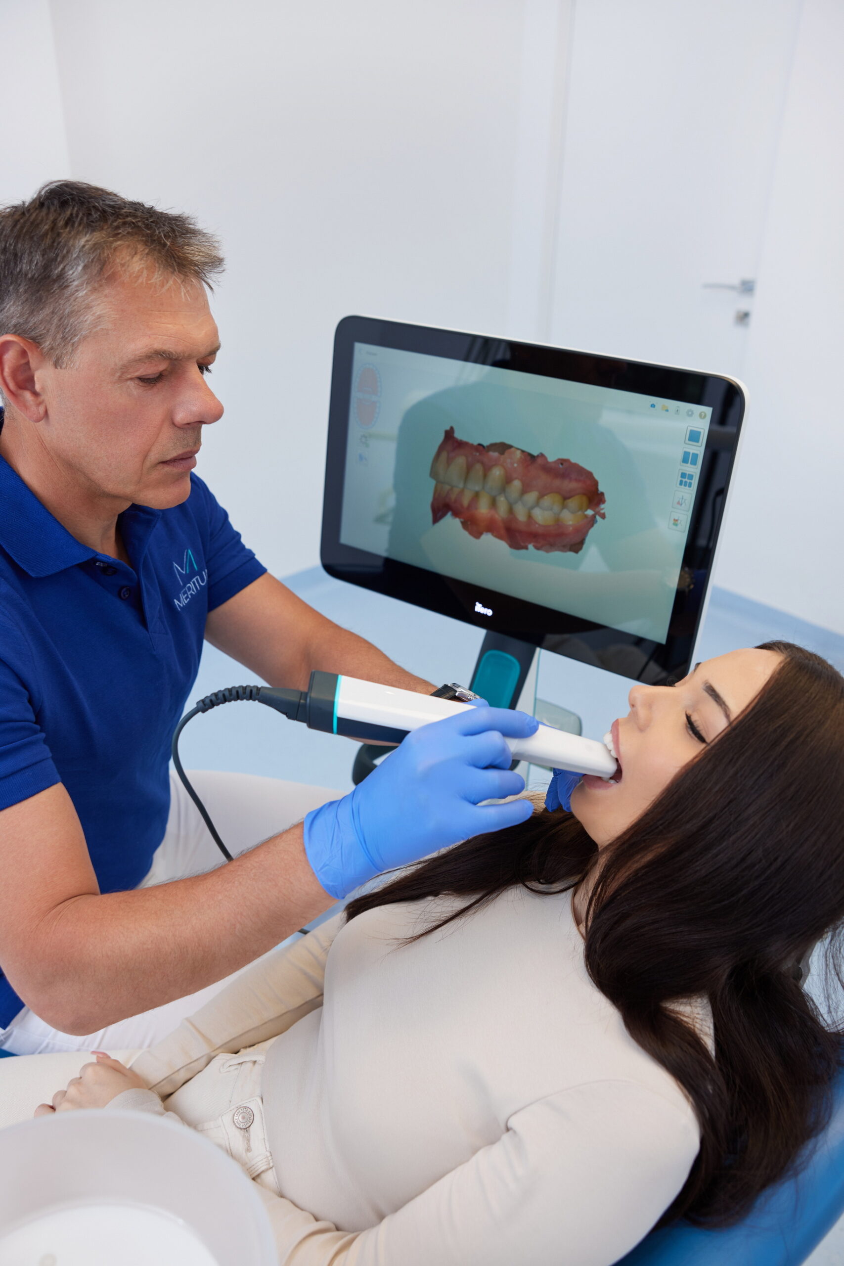 cyfrowy skan zębów wykonywany skanerem wewnątrzustnym diagnostyka 3d pierwsza wizyta Łódź