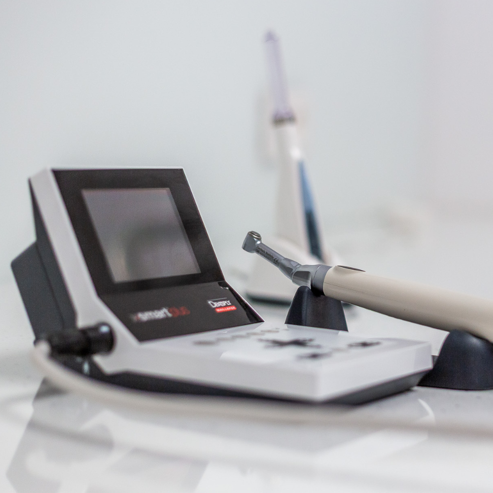 narzędzia do leczenia kanałowego sprzęt endodontyczny w gabinecie Łódź